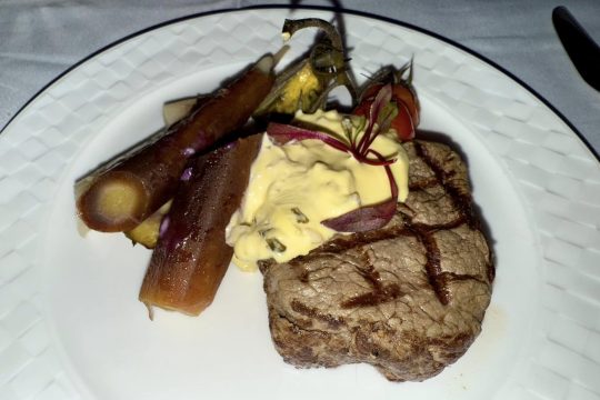 Fine-Dining-in-the-Sky