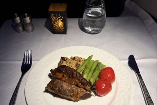 Qatar-Airways-Premium-Steak-Meal