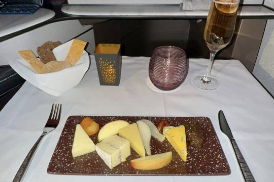 fruits-and-cheese-platter