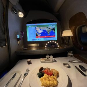 meal-setup-with-an-in-flight-screen