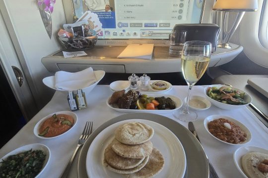 Fresh-Meal-on-emirates