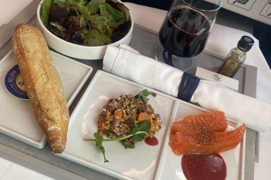 Gourmet-meal-served in-Air-France