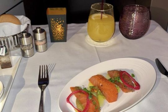 qatar-airways-premium-meat-dish