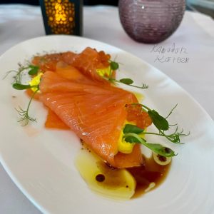 smoked-salmon-dish-qatar-airways