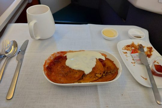 inflight-breakfast-meal
