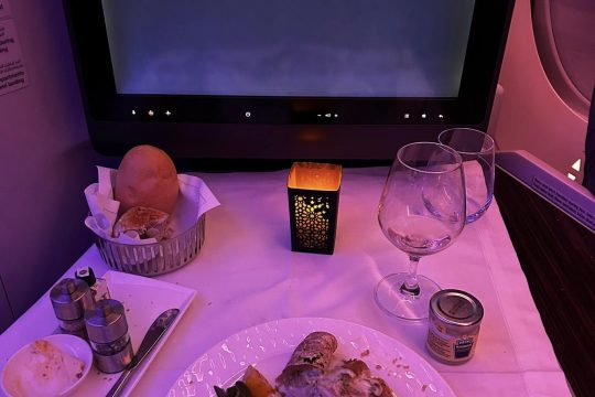 Qatar-Airways-Business-Class-Dining