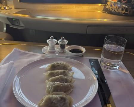 Emirates-First-Class-Dumplings