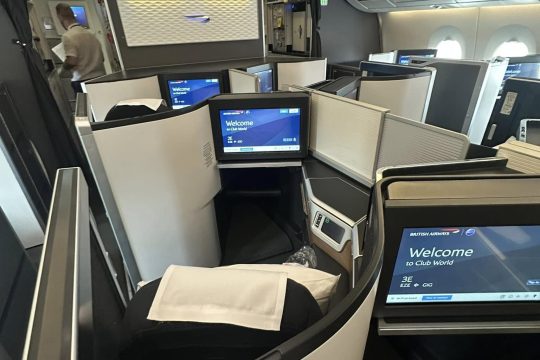 comfortable-and-private-Club