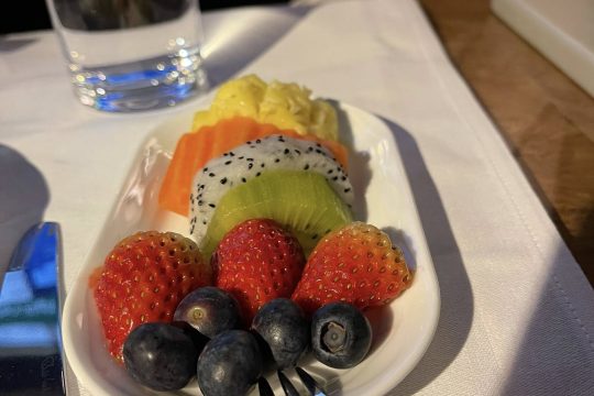 fruit-platter-by-emirates