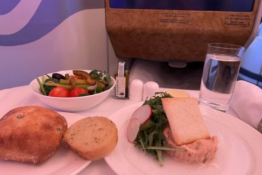 Emirates-meal