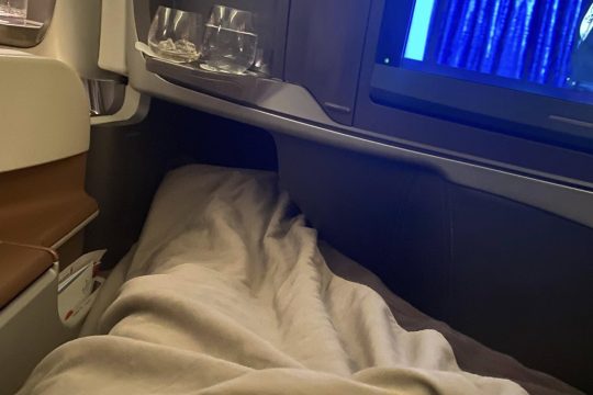 Business-class-bed-setup