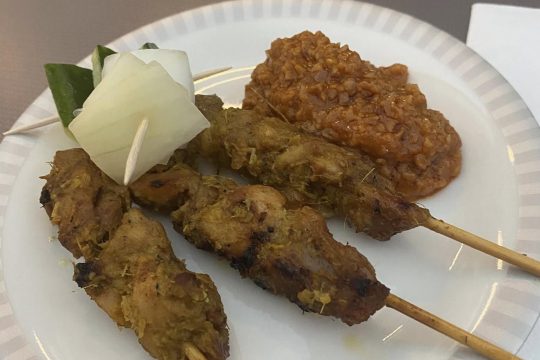 Chicken-satay-served