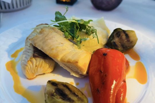 Qatar-Airways-business-class-meal