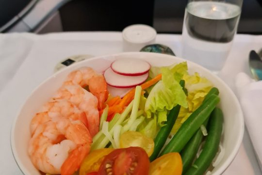 In-flight-prawn-salad