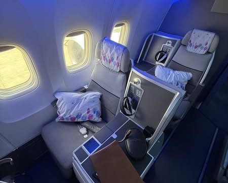 business-class-seats