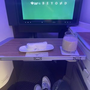 legroom-space-on-flight