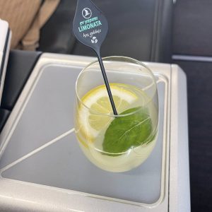 Turkish-Airlines-welcome-drink