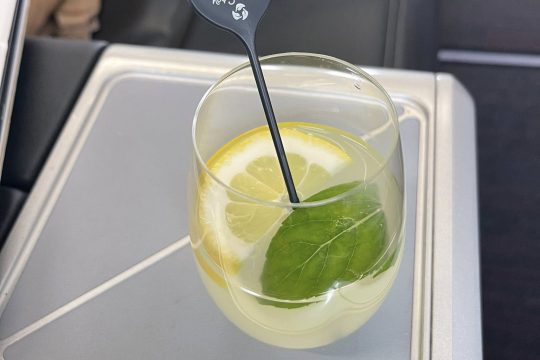 Turkish-Airlines-welcome-drink