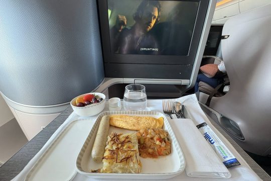 In-flight-Business-Class-Meal