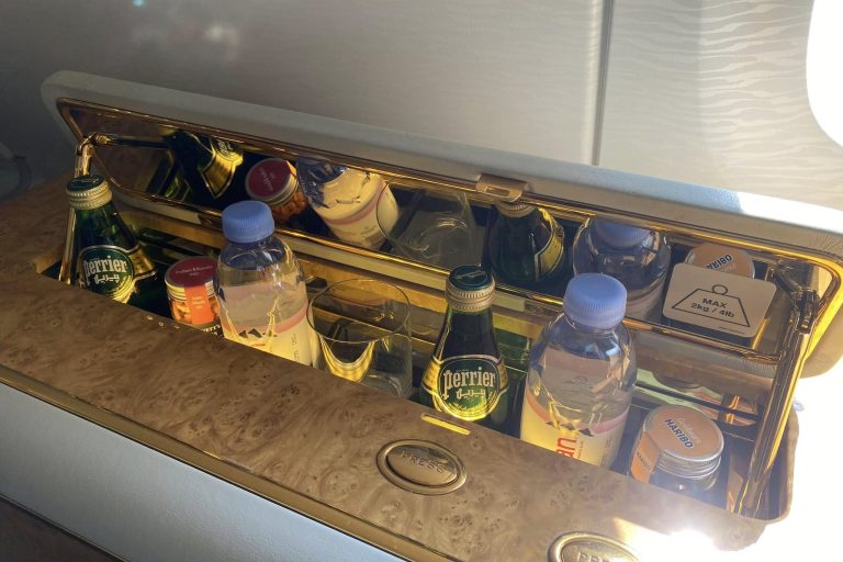 Personal in-seat mini bar