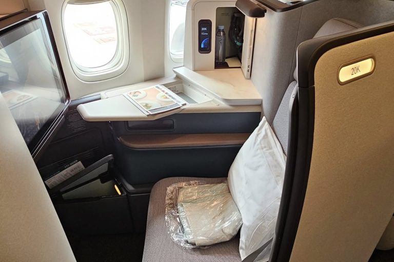 Aria Suite seat with sliding door