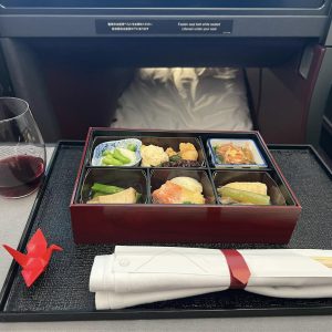 Business-Class-Meal
