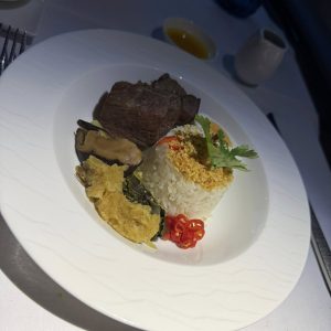Qatar-Airways-Meal