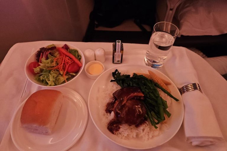 Inflight Dining on Emirates